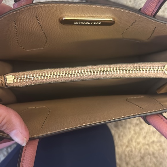 NWOT authentic Michael Kors sherbet Mercer medium pebbled leather crossbody - Picture 3 of 5